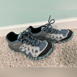 Merrell Women's Gray and Black Athletic Shoes